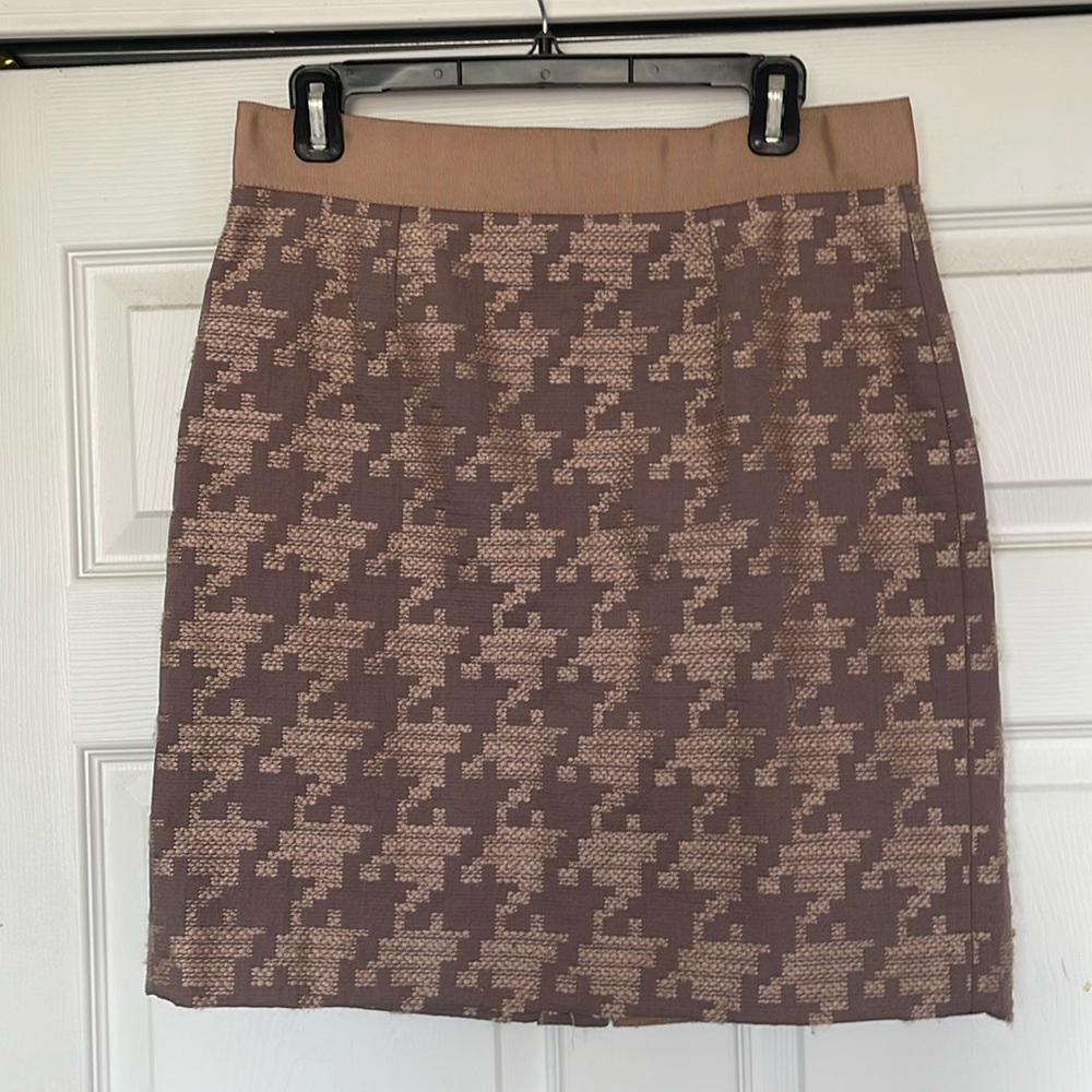 Taylor loft, textured skirt, perfect for winter mauve and pink.
